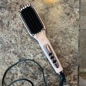 L’Ange Le Vite Ceramic Straightening Brush